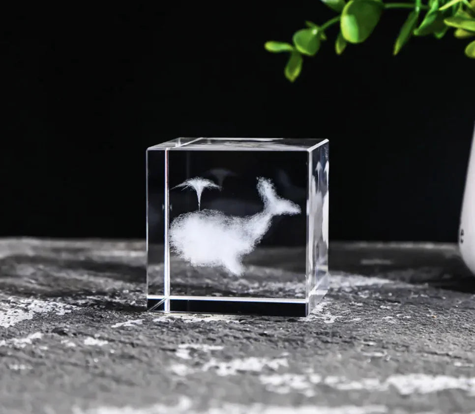 Creative Desktop Ornament with White Crystal