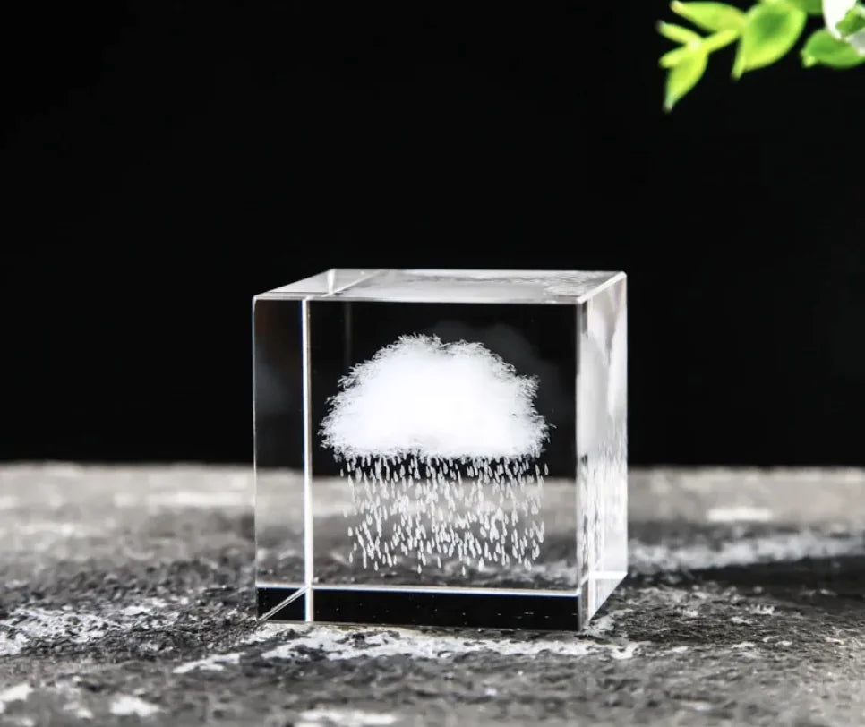 Creative Desktop Ornament with White Crystal