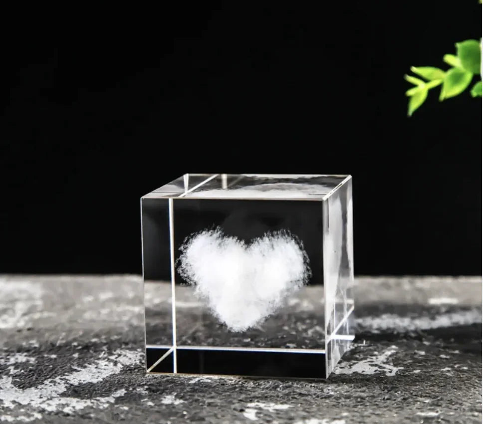 Creative Desktop Ornament with White Crystal