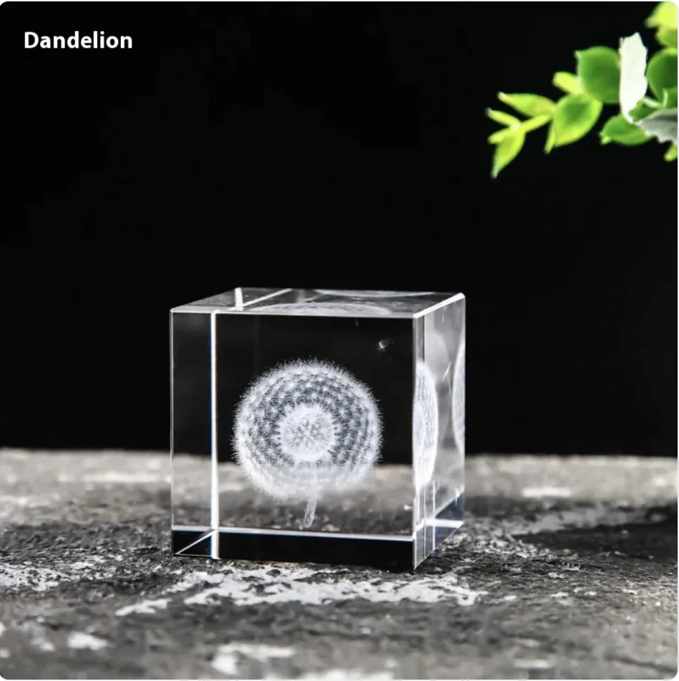 Creative Desktop Ornament with White Crystal